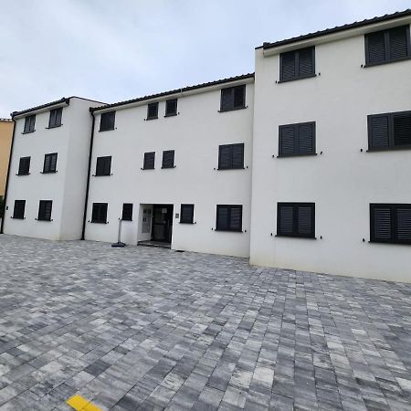 Apartmani M&L I M&J Malinska Eksteriør billede