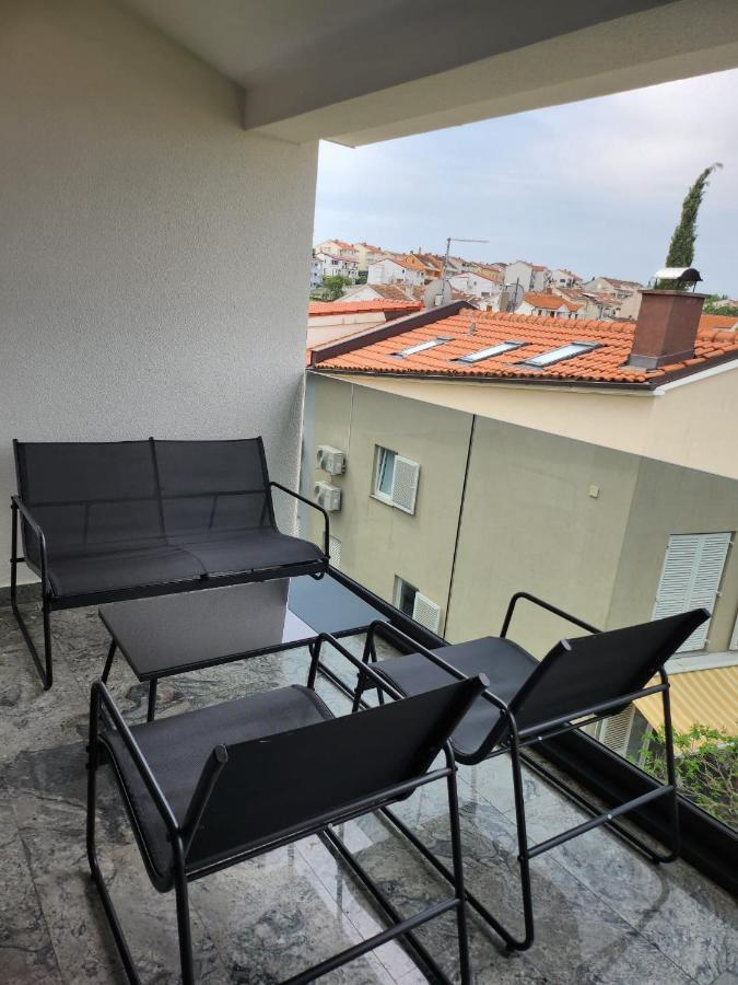 Apartmani M&L I M&J Malinska Eksteriør billede